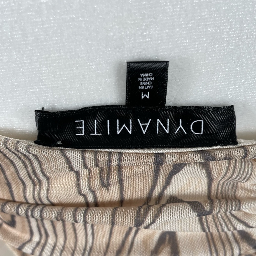 Dynamite Retro Print Ruched Dress - Picture 10 of 15